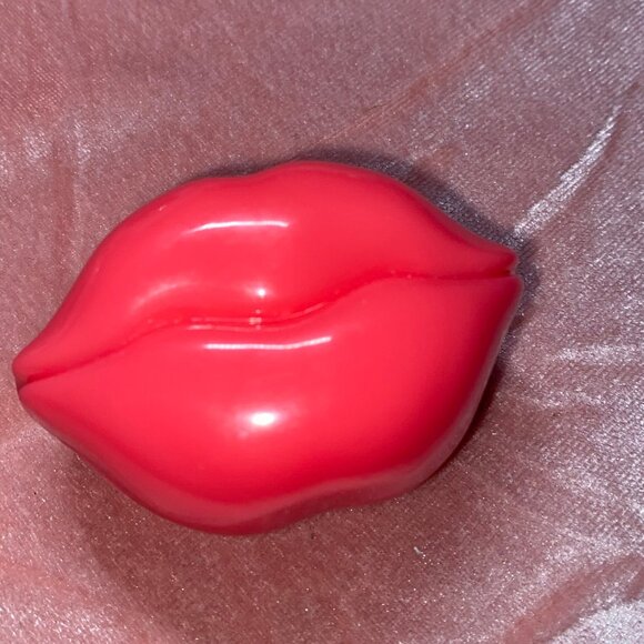 12 Cute lip balms / container Winter themes, Pug dog, cat, owls, Tony Moly lips, - Picture 4 of 14